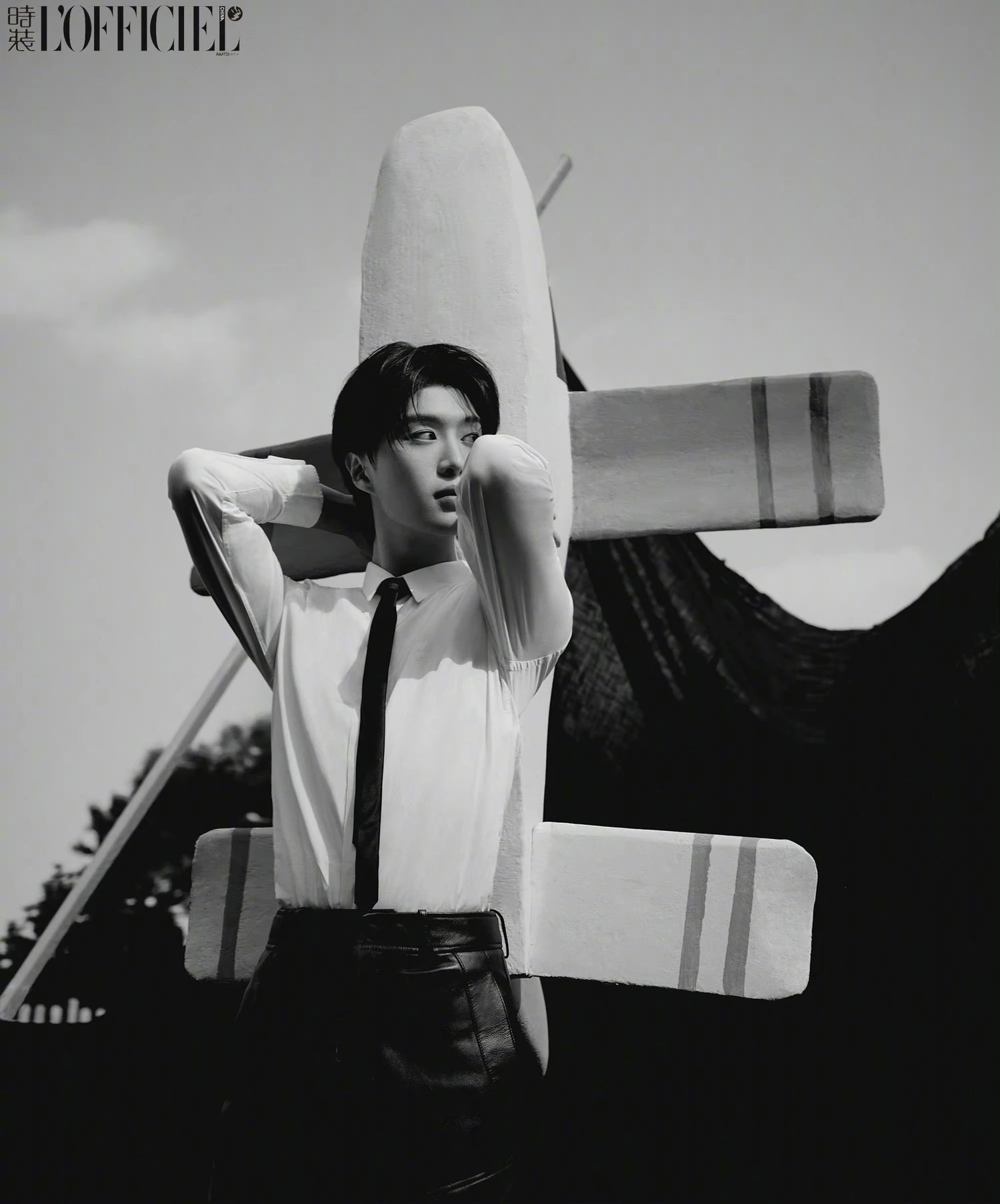 Pre - นิตยสาร L’Officiel ฟ่านเฉิงเฉิง FanChengcheng 2023+โปสเตอร์ อฟช.