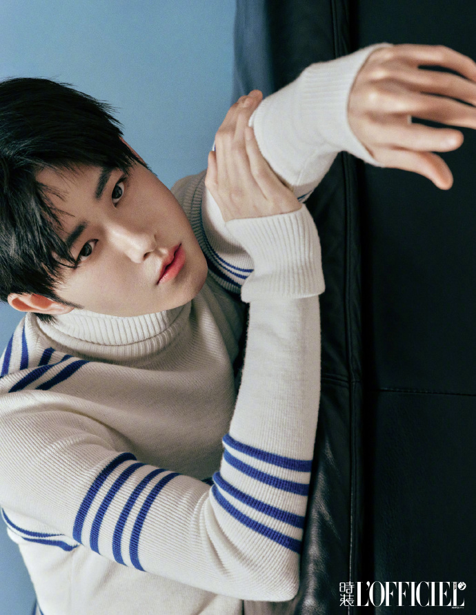 Pre - นิตยสาร L’Officiel China เถียนเจียรุ่ย 田嘉瑞 TianJiarui 2025+การ์ด