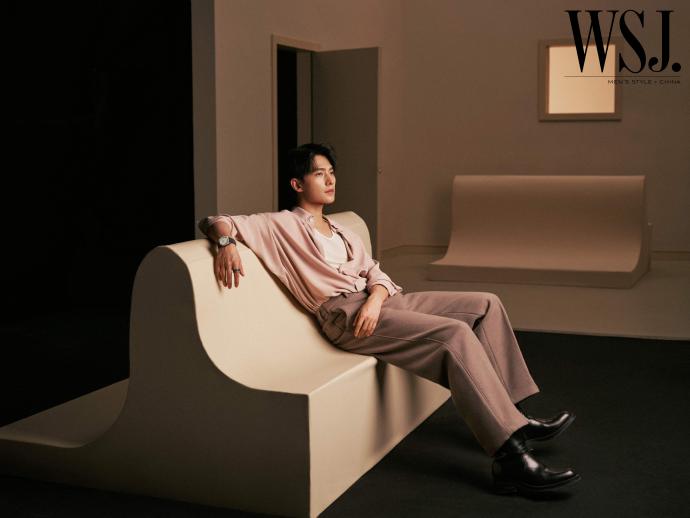 Pre - นิตยสาร WSJ. หยางหยาง YangYang杨洋 2023 โปสเตอร์พับ