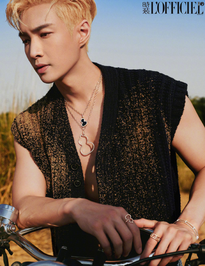 Pre - นิตยสาร L’Officiel China อี้ชิง zhangyixing 1/2024
