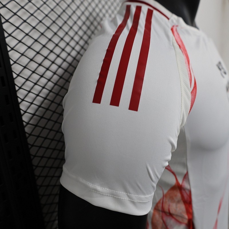 เสื้อทีมชาติญี่ปุ่น สีขาว เกรดนักเตะ 2024