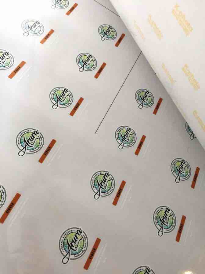 สติ๊กเกอร์ ฉลากสินค้า PVC ใส พิมพ์ขาว