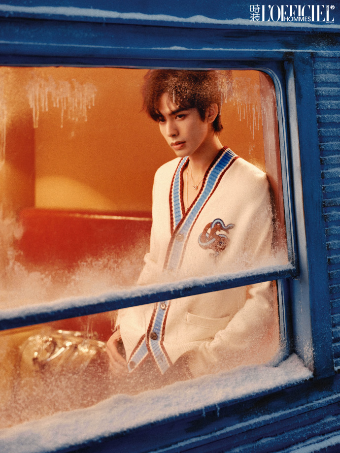 Pre - นิตยสาร L’Officiel Hommes ซ่งเวยหลง SongWeilong 2025+การ์ด*1