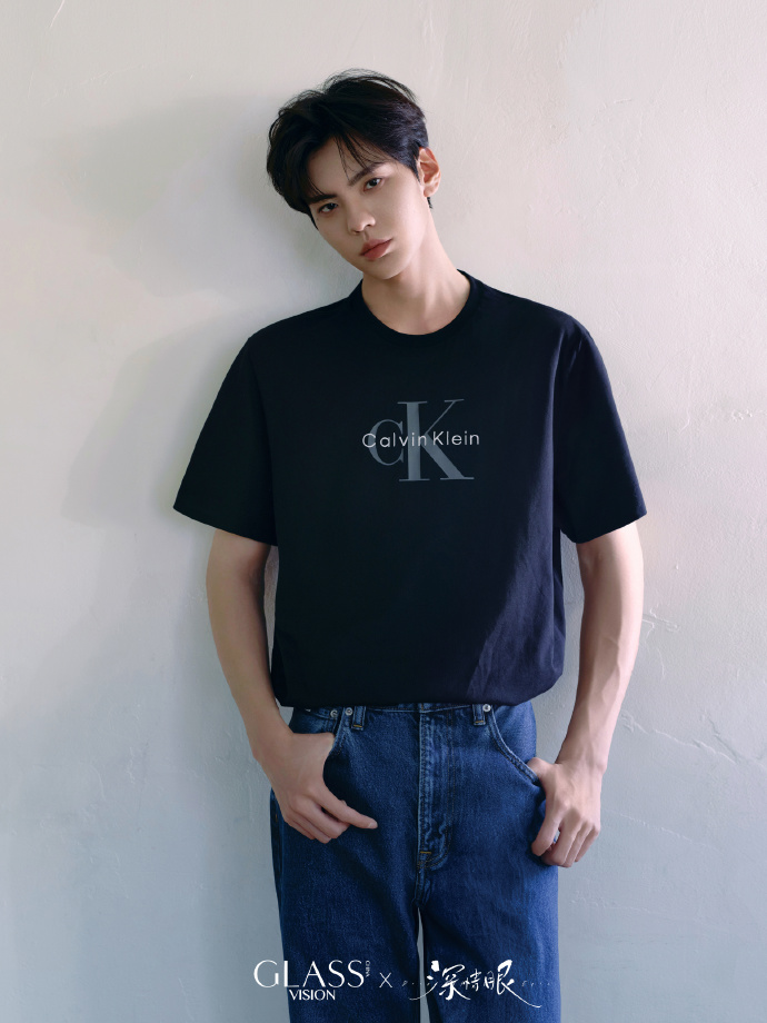 Pre - นิตยสาร GLASS VISION ปี้เหวินจวิ้น จางอวี่ซี biwenjun zhangyuxi 2025+ การ์ด*3/ดวงตาแห่งความรักอันลึกซึ้ง