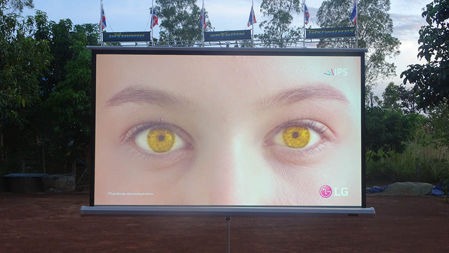 จอขาตั้ง 100 นิ้ว 4:3 Gygar Tripod Screen