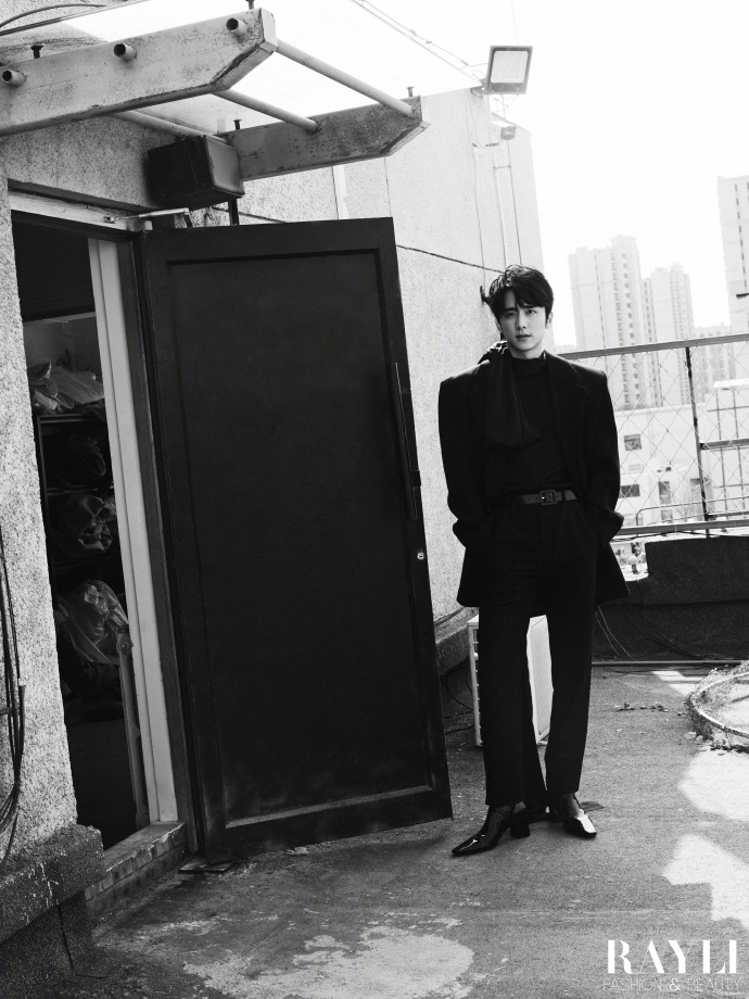 Pre - นิตยสาร 瑞丽服饰美容 Ruili/ Rayli จางซินเฉิง zhangxincheng 2024