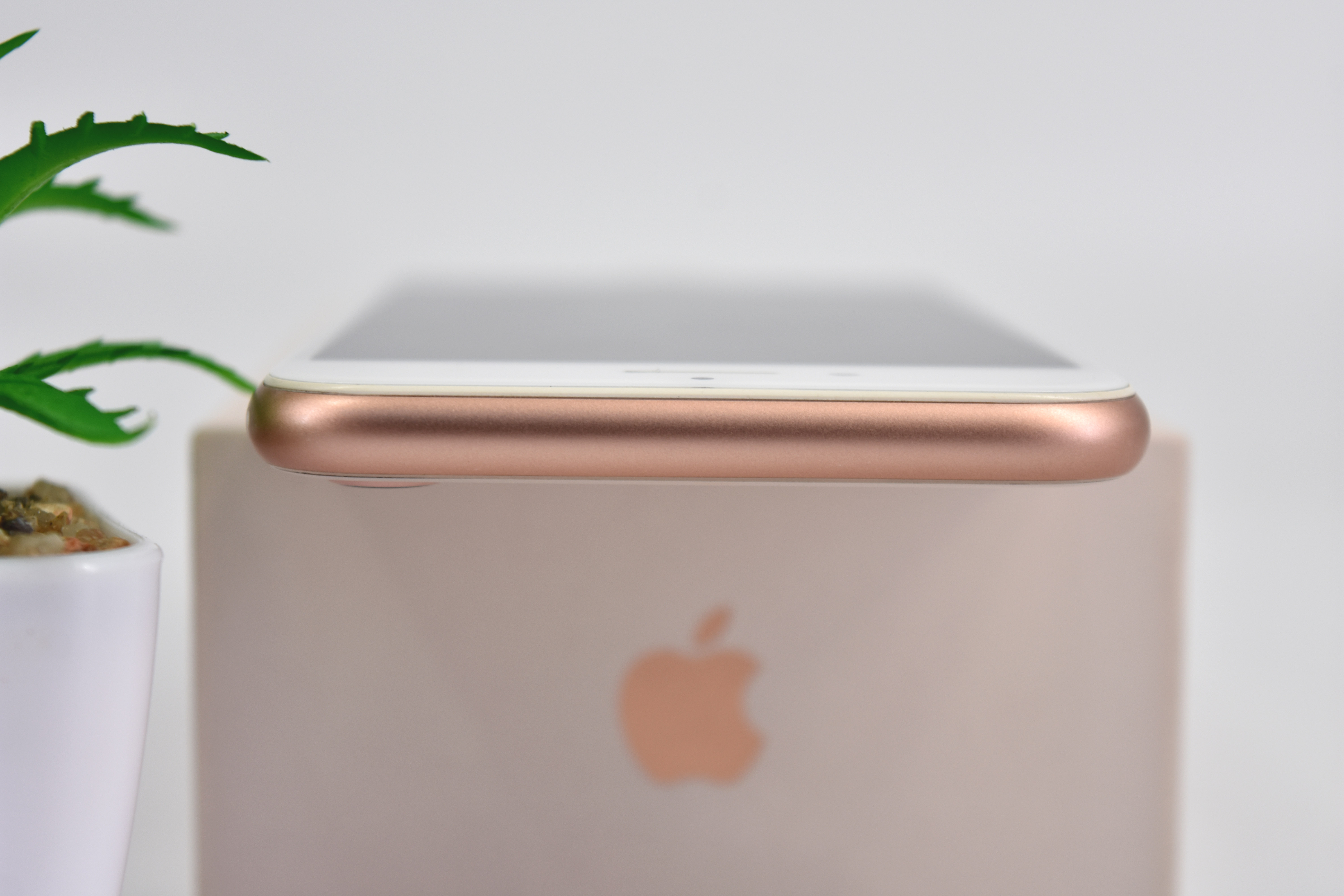 iPhone 8 64GB Gold