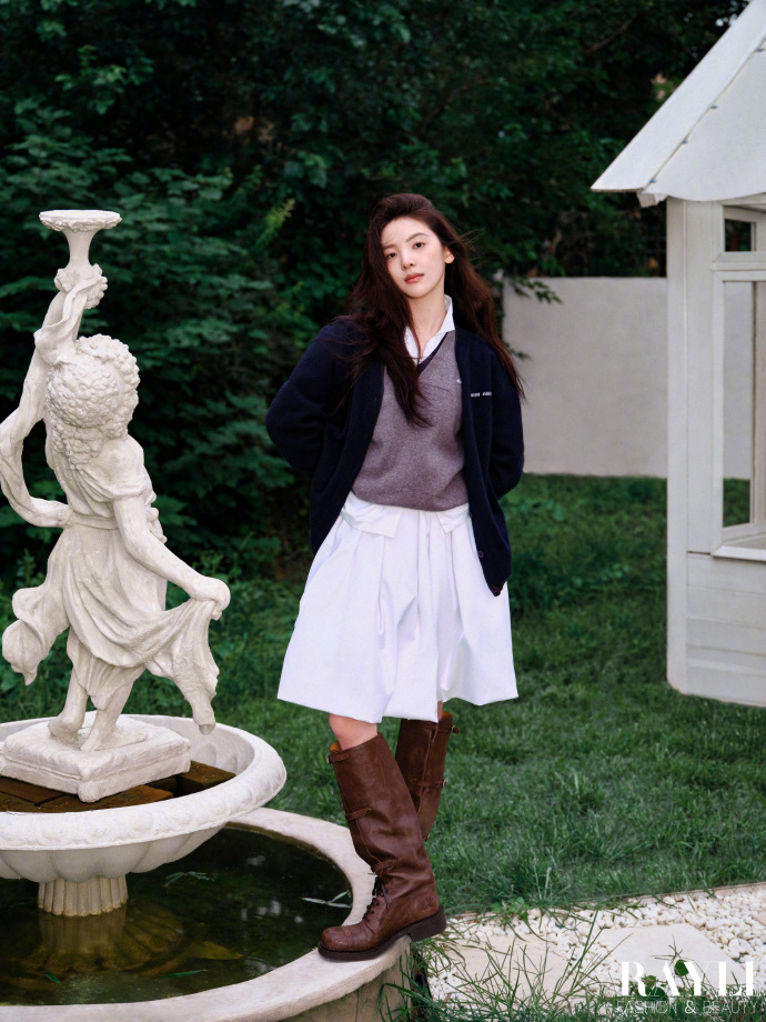 Pre - นิตยสาร 瑞丽服饰美容 Ruili/ Rayli จางรั่วหนาน ZhangRuoNan 2024