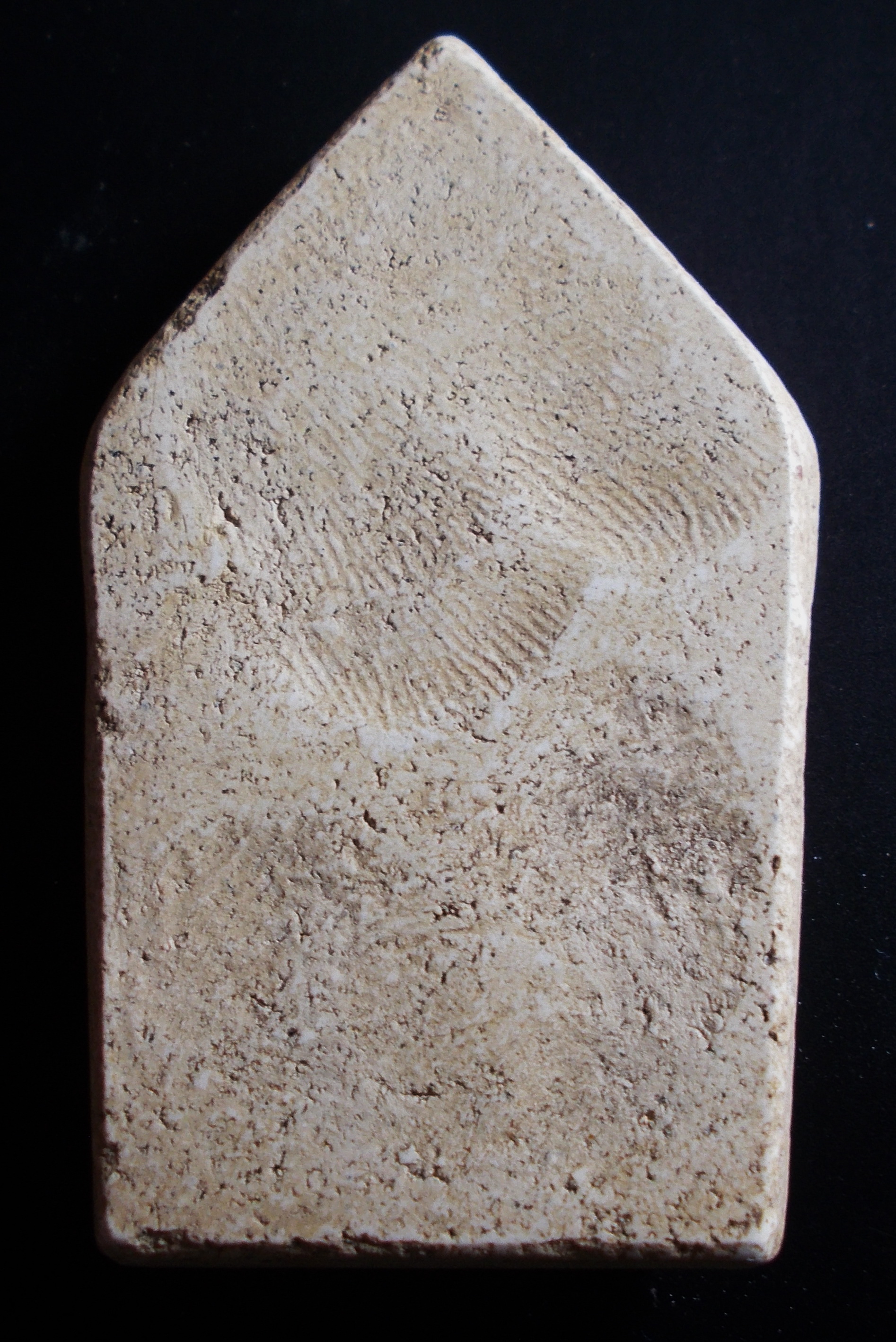 พระขุนแผนห้าเหลี่ยมอกใหญ่ เนื้อผงสมเด็จ