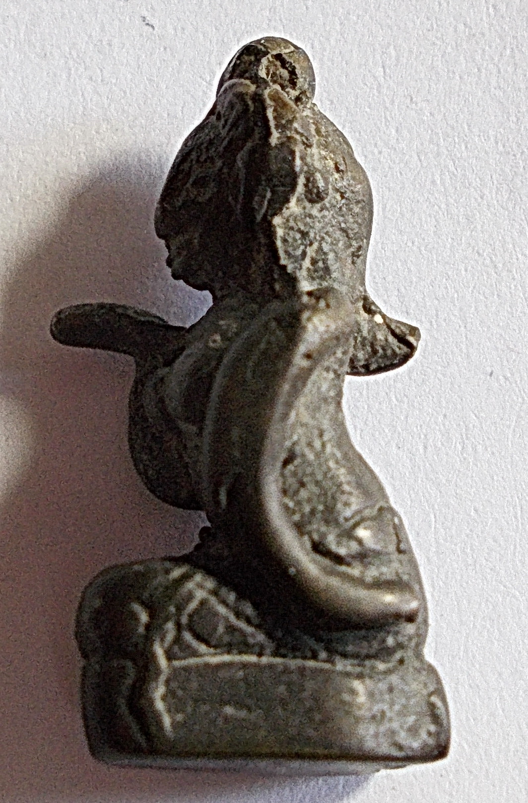 นางกวักเก่า เนื้อสัมฤทธิ์ ขนาดห้อยบูชา