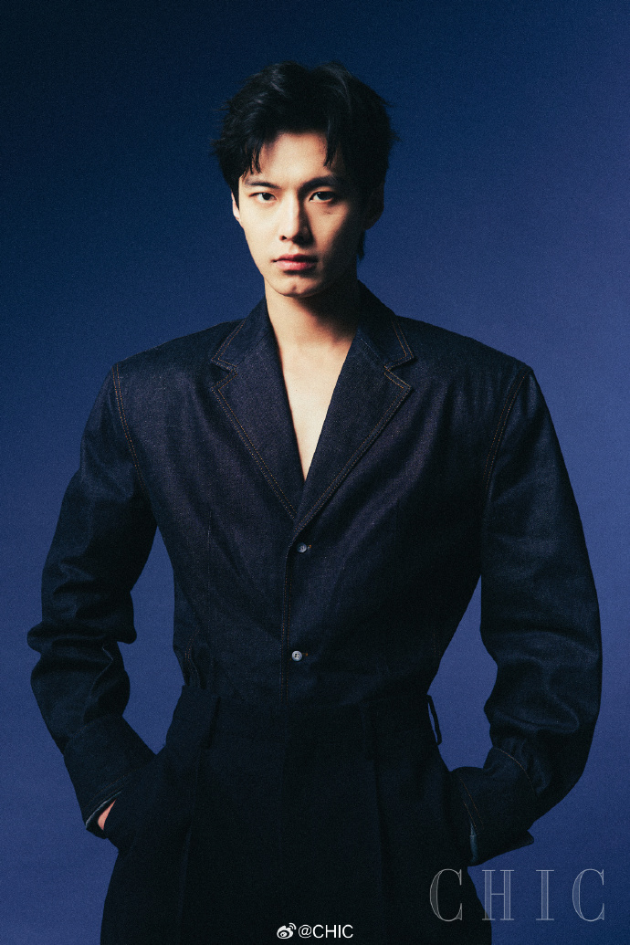 Pre - นิตยสาร CHIC China เหออวี่ HeYu 2024