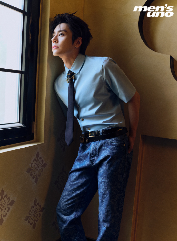 Pre - นิตยสาร Men’s Uno เว่ยเจ๋อหมิง WeiZheming 魏哲鸣 2025+ โปสเตอร์พับ