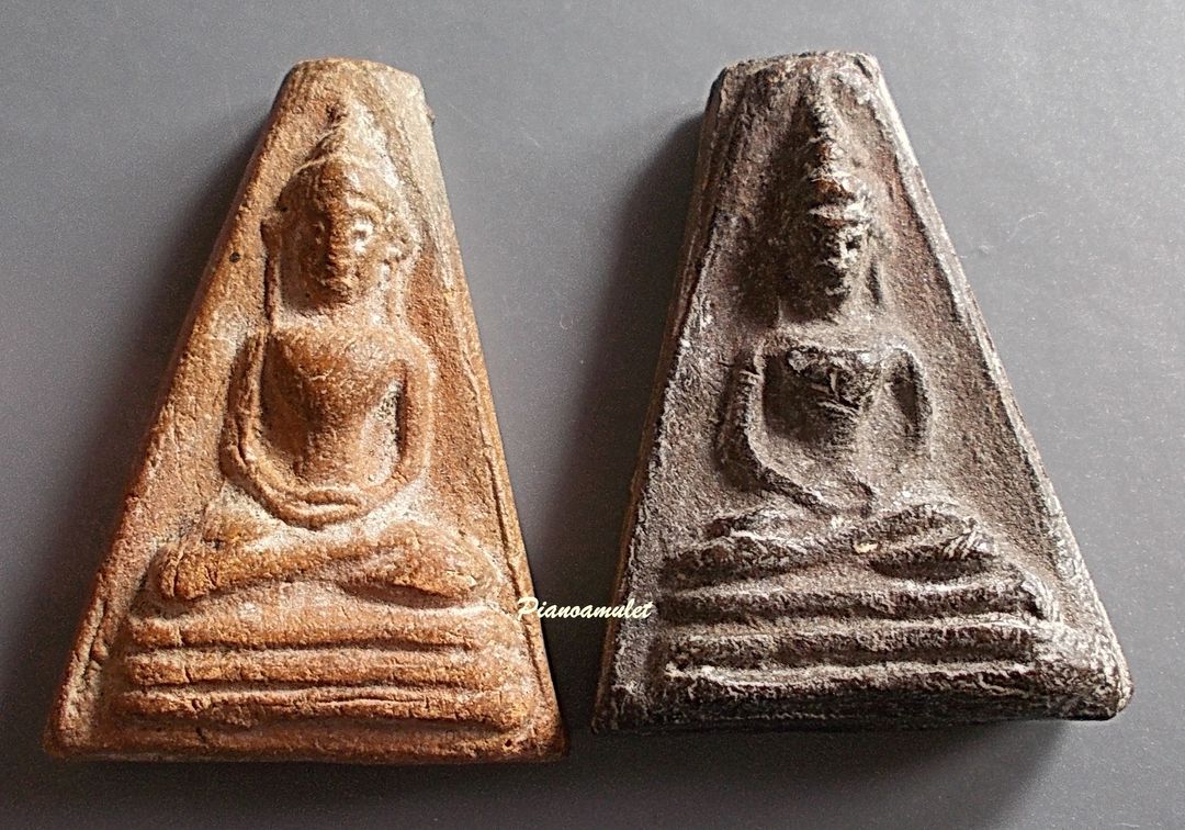 พระอู่ทองออกศึก วัดพระศรีรัตนมหาธาตุ สุพรรณบุรี ปี 2510 เนื้อดิน มาเป็นคู่แดงดำ
