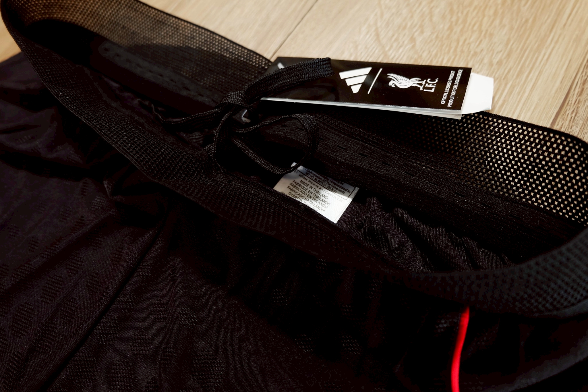 กางเกงฟุตบอลสโมสร ทีมลิเวอร์ สีดำ Player Edition เกรดแฟนบอล 2025