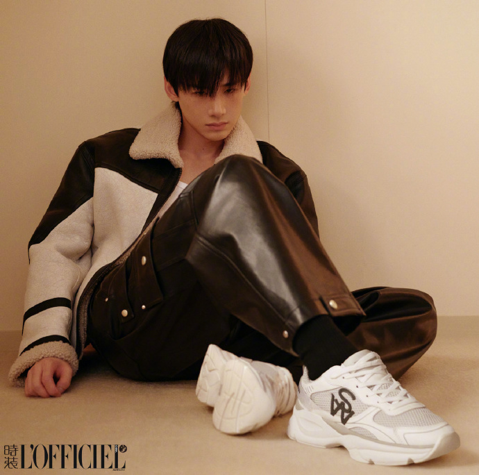 Pre - นิตยสาร L’Officiel ไป๋จิ้งถิง 白敬亭 BaiJingting 2023