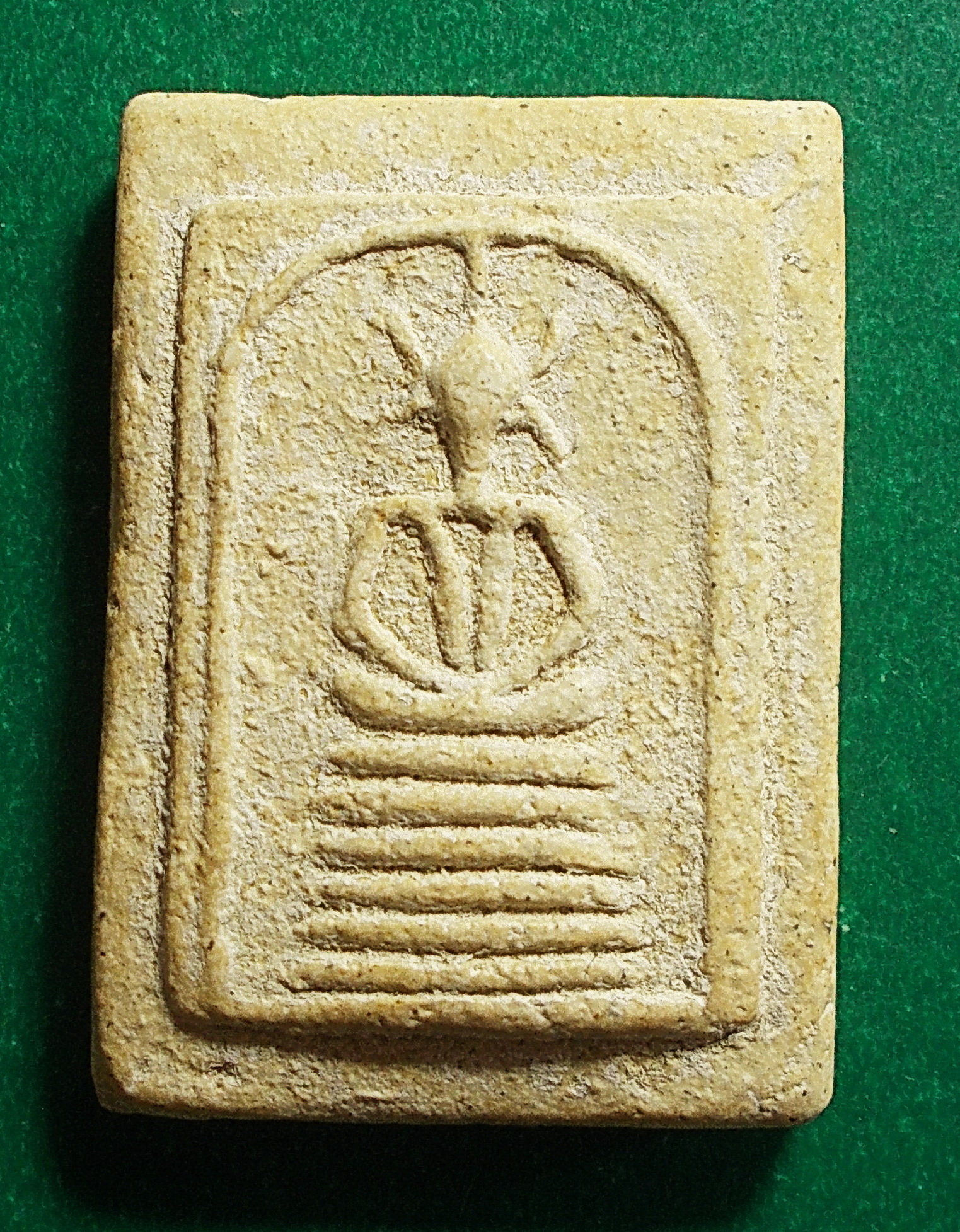 สมเด็จเกศไชโย กรุวัดโพธิ์เกรียบ ปี 2490 พิมพ์ 6 ชั้นอกตลอดหน้าหนูนิยม (ขายแล้ว)