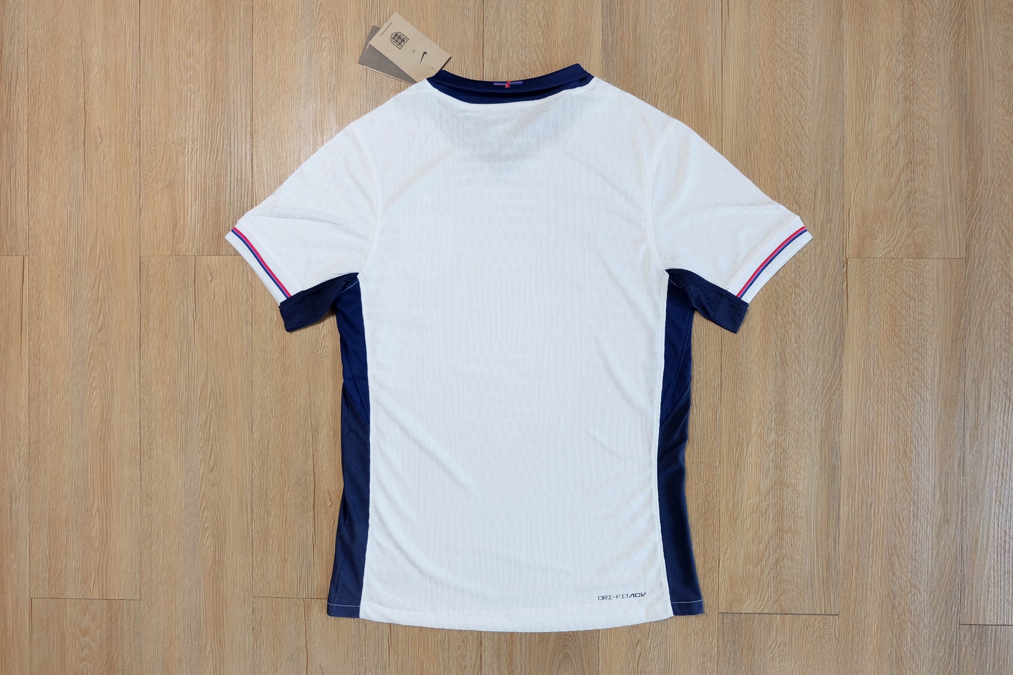 เสื้อฟุตทีมชาติทีมชาติ อังกฤษ เหย้า สีขาว เกรดนักเตะ ยูโร 2025