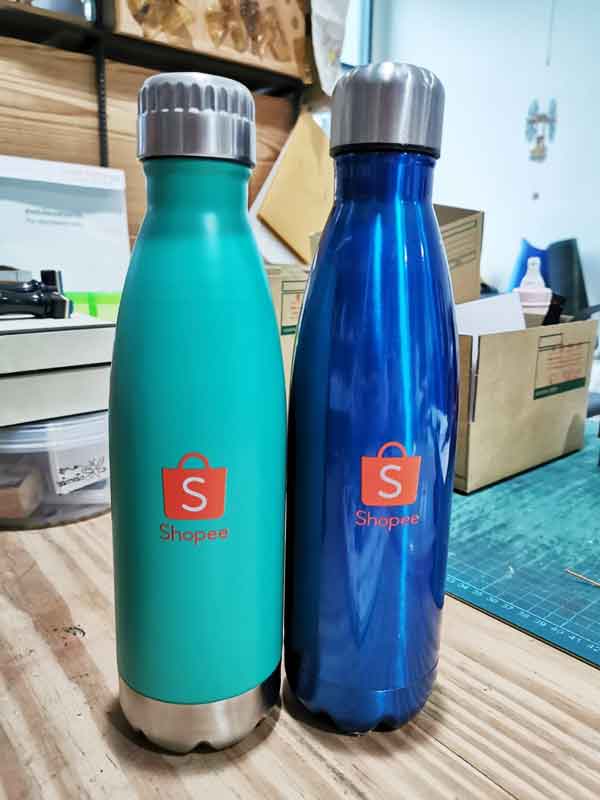 พิมพ์โลโก้บนกระบอกน้ำ กระติกน้ำ ขวดน้ำ แก้ว YETI แก้ว Tumbler