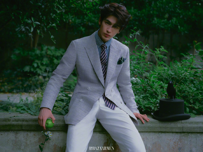 Pre - นิตยสาร Harper's Bazaar Men จางหลิงเฮ่อ zhanglinghe 2025+ การ์ด