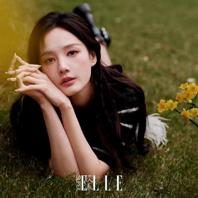 Pre - นิตยสาร SuperELLE หลี่อี้ถง LiYitong 2025