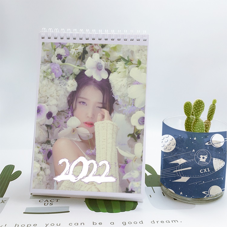 Pre - ปฏิทินตั้งโต๊ะ 2022 #ไอยู (ระบุลาย)