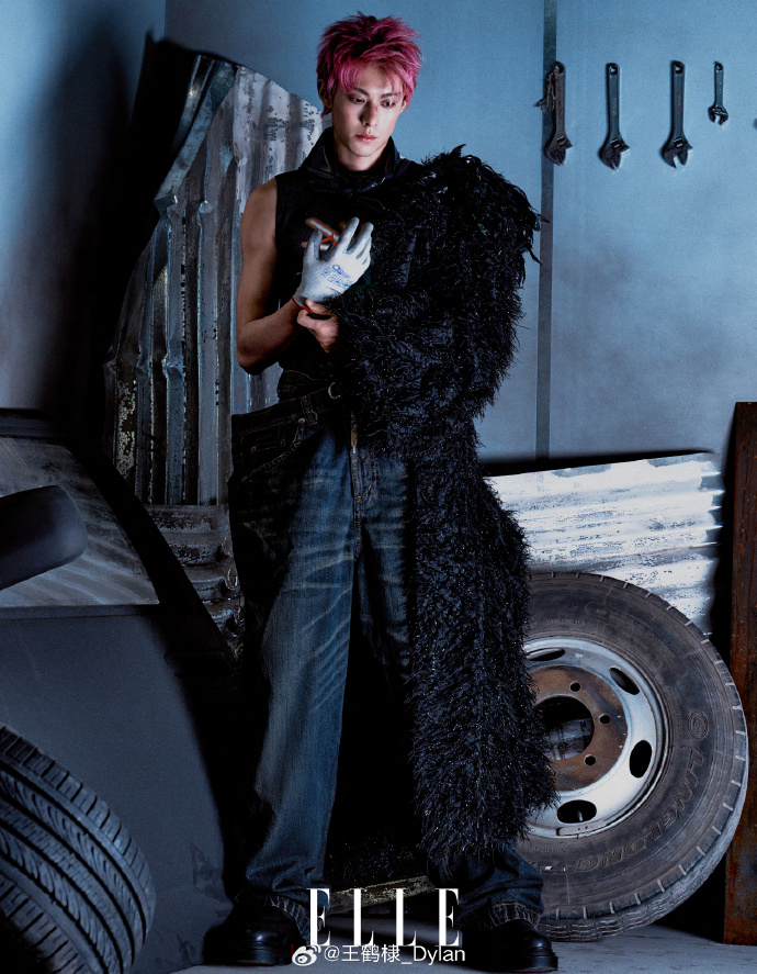 Pre - นิตยสาร ELLE หวังเห้อตี้ Dylanwang Wanghedi 2025+แถม