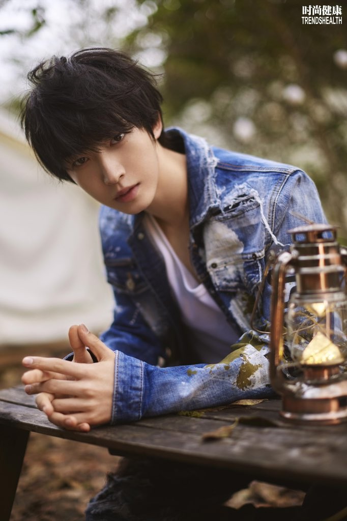 Pre - Trends Health หลิวอวี่ INTO1+โปสเตอร์ อฟช.