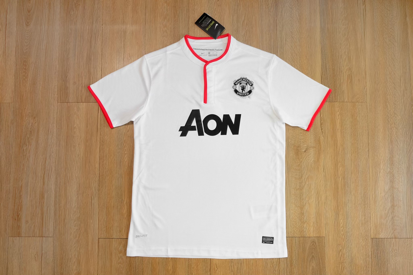 Retro เสืัอย้อนยุค เเมนยู 12/13 M-U Away Jersey Football Retro