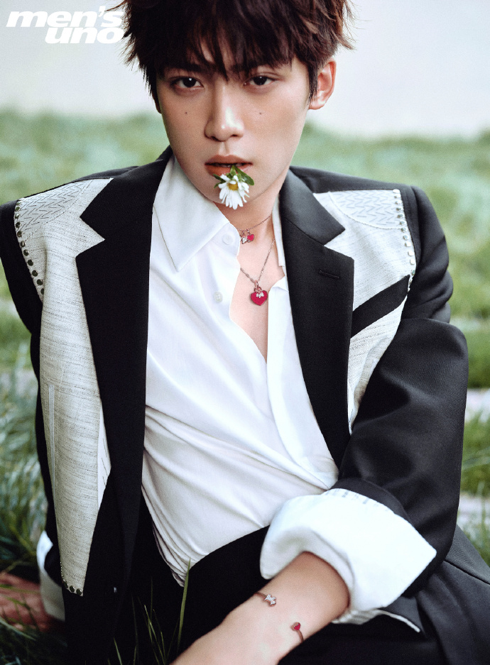 Pre - นิตยสาร men's uno จื่ออวี๋ 梓渝 ZiYu 2025 A/B/C+การ์ด+ โปสเตอร์