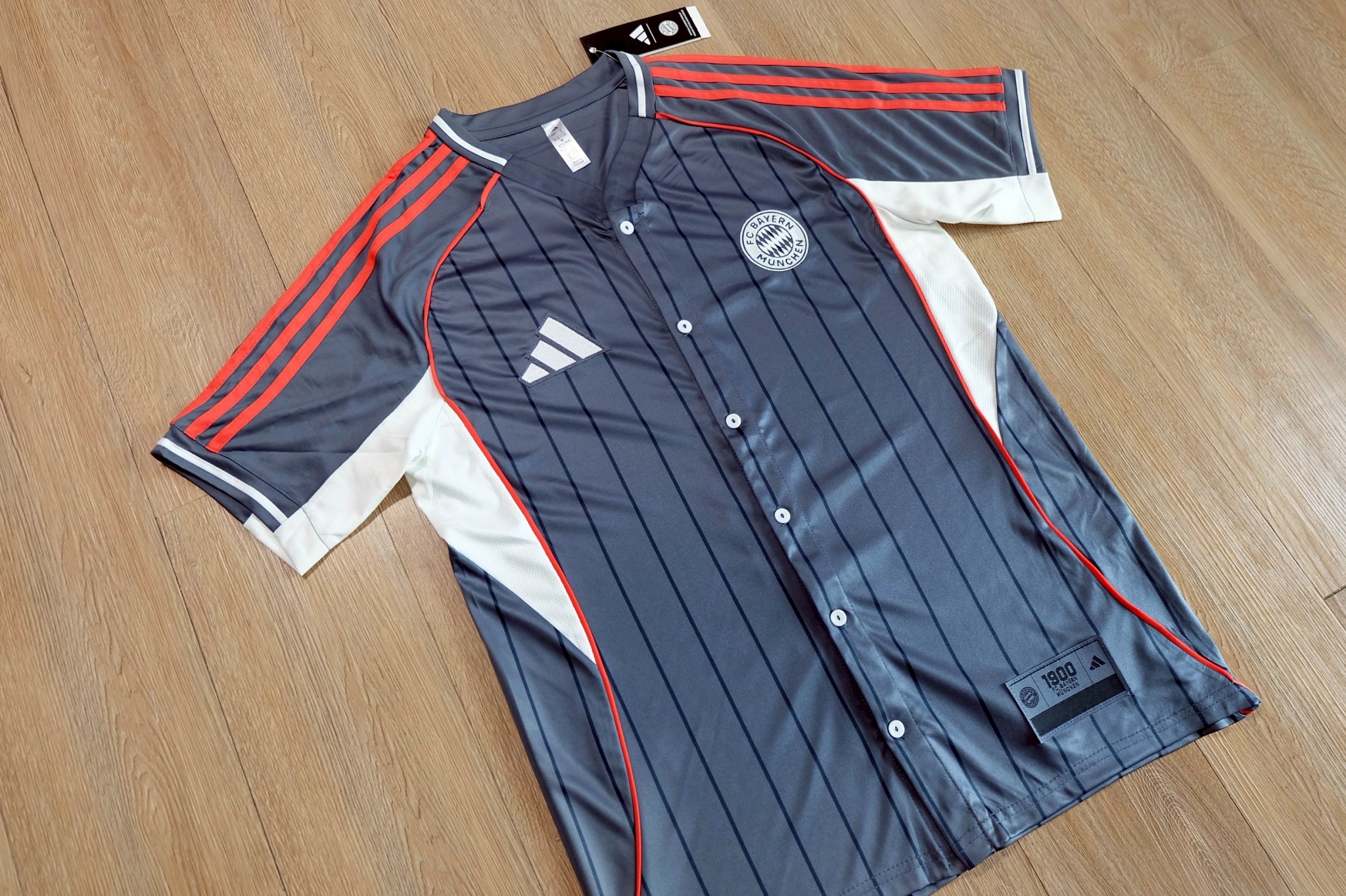 เสื้อเบสบอล Baseball ทีมบาเยิน สีกรมท่า เกรดเเฟนบอลพรีเมี่ยม 2025