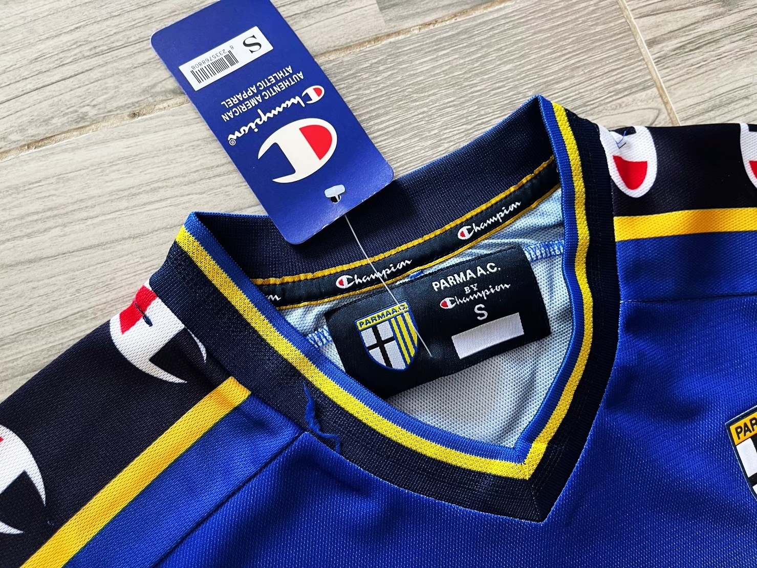 Retro เสื้อบอลย้อนยุค พาร์ม่า 2001 เหย้า Retro Parma Home เรโทร คลาสสิค 2001-02