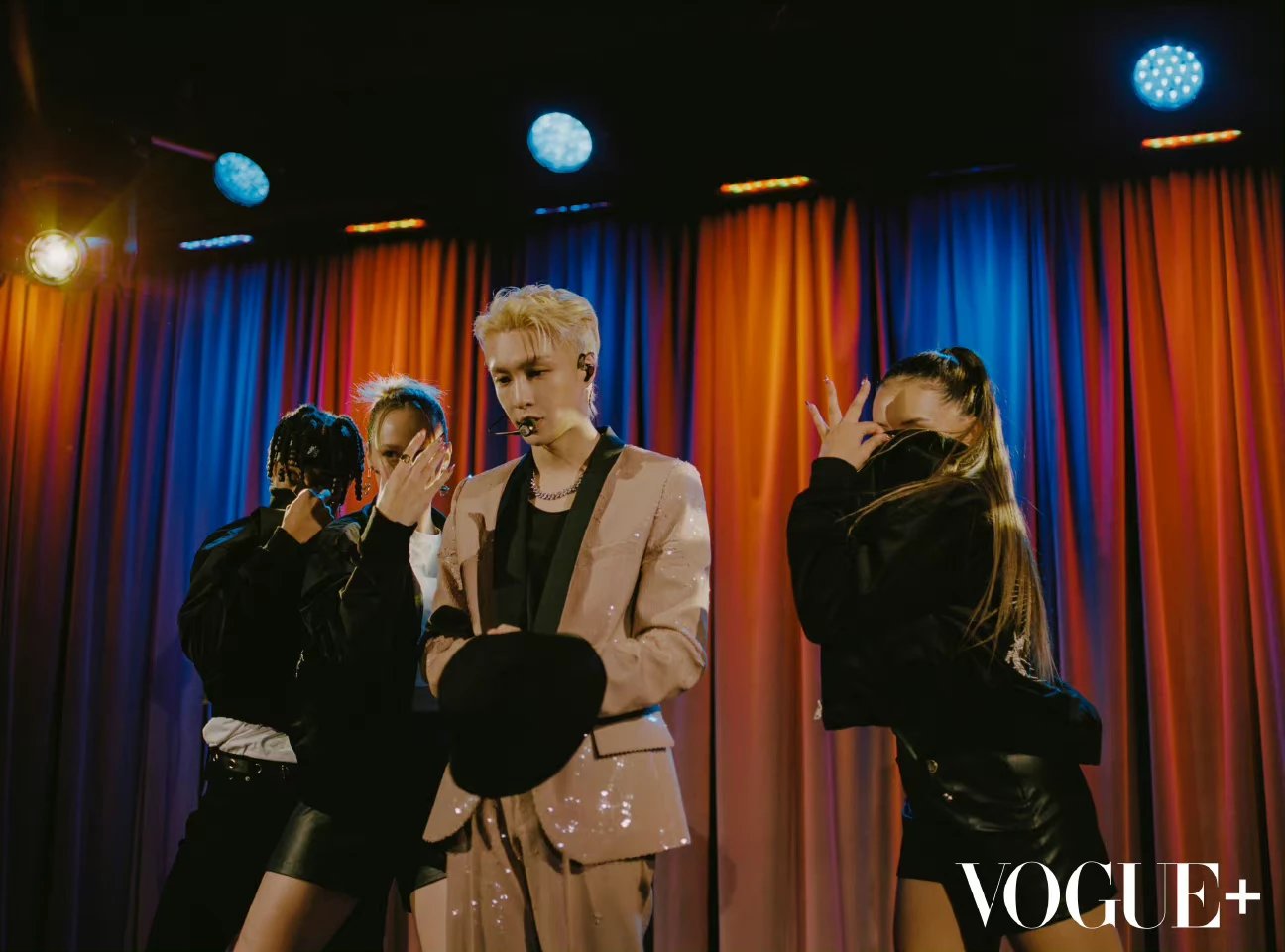 Pre - นิตยสาร VOGUE+ อี้ชิง ZhangYixing LAYZhang 2022