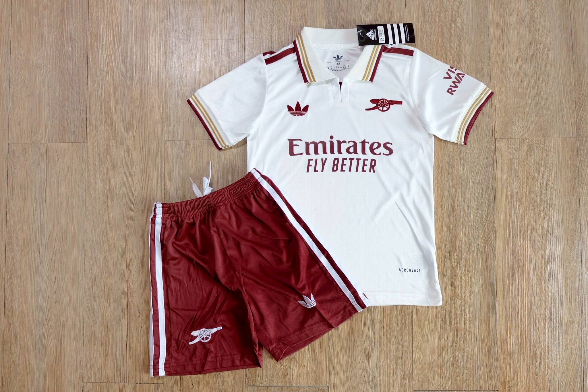 ชุดฟุตบอลเด็ก – 2025-26 ชุดฟุตบอลเด็กอาร์เซนอล สีครีม สำหรับเด็ก Fans Edition เกรดแฟนบอล Size 18-28