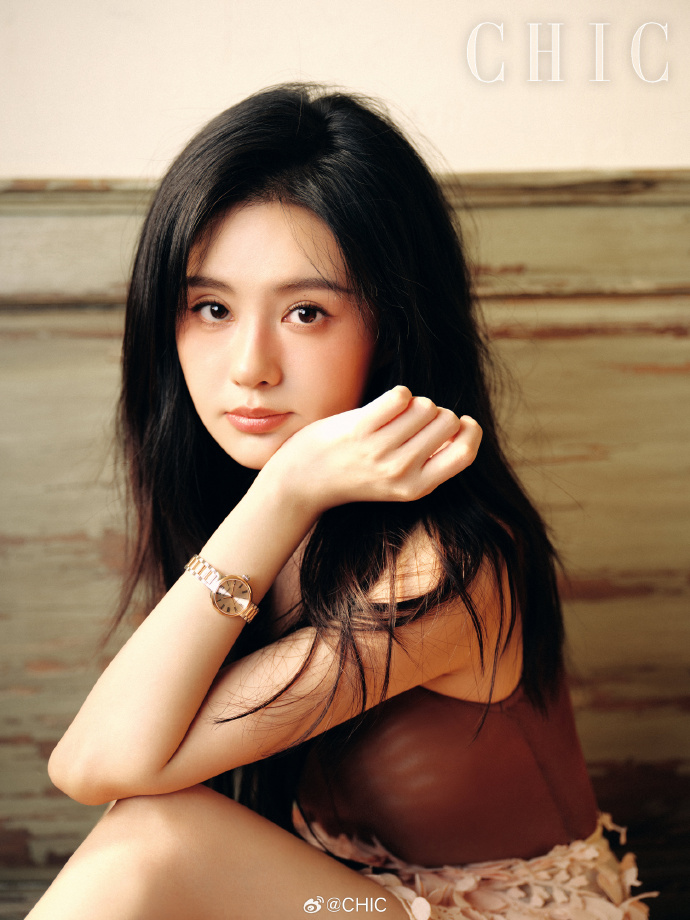 Pre - นิตยสาร CHIC เจิ้งเหอฮุ่ยจื่อ ZhengheHuizi 郑合惠子 5/2024