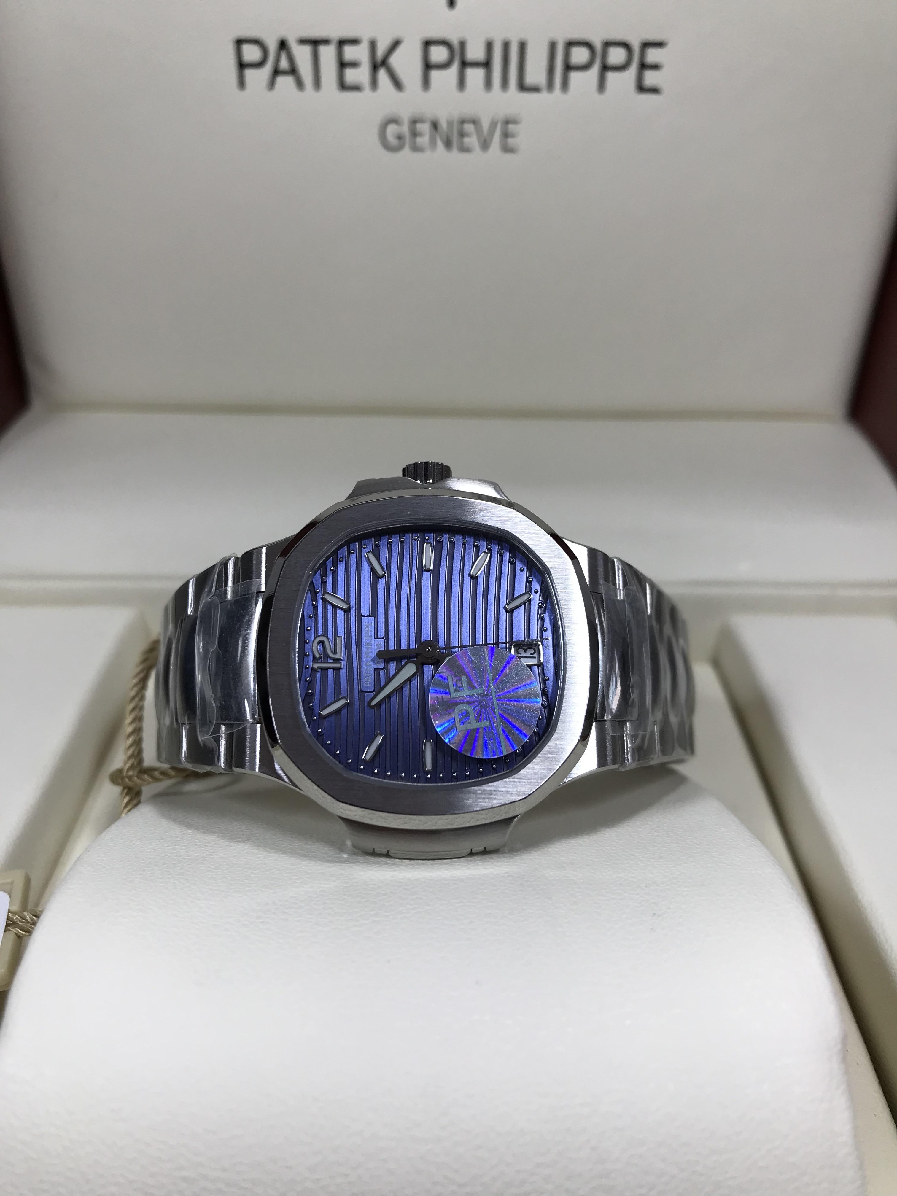 Patek Philippe Nautilus 7118/1A