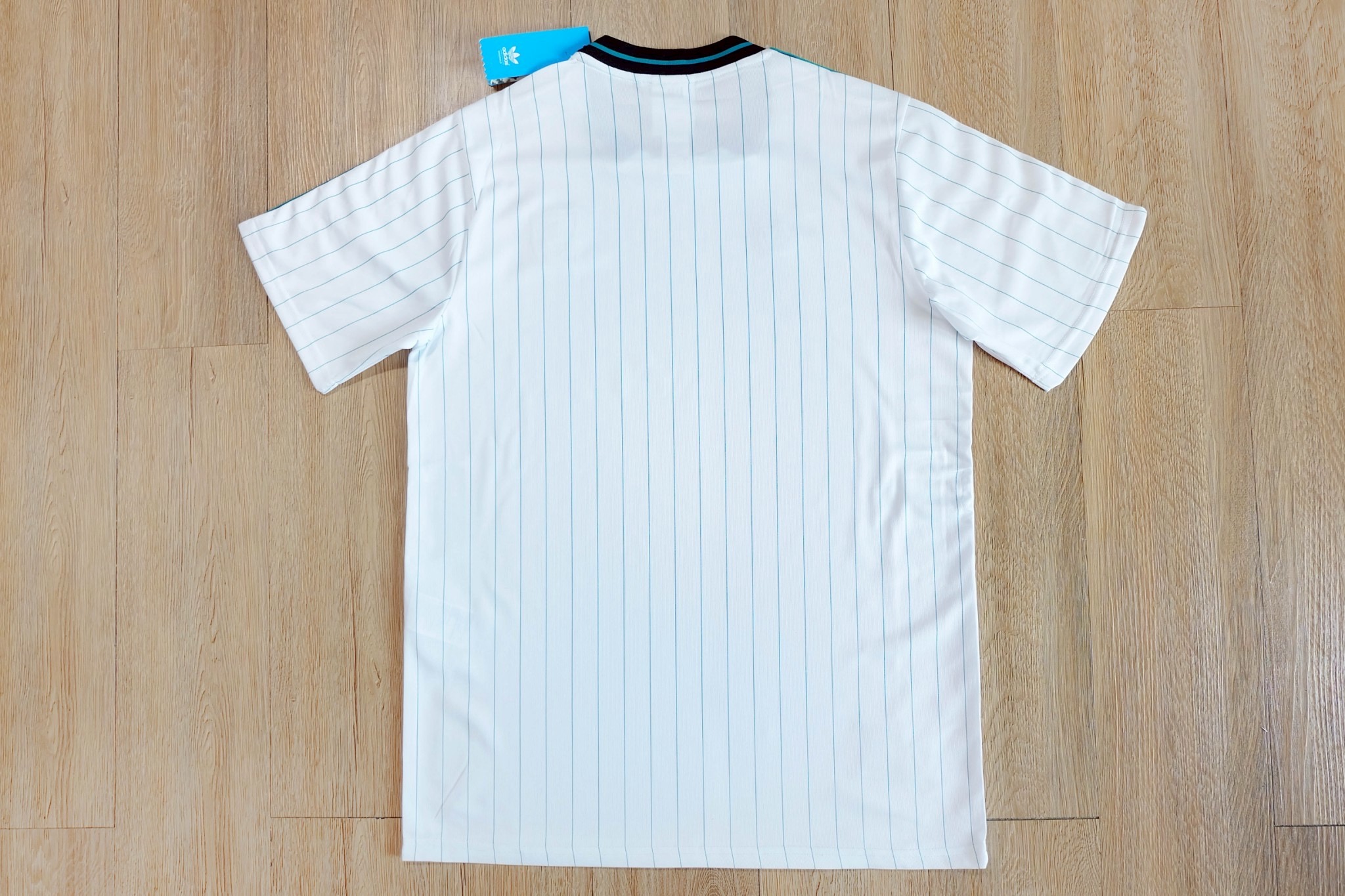 เสื้อฟุตบอล Terrace Icons ปี 2025/26 สโมสรลิเวอร์พูล สีขาว เกรดแฟนบอล พรีเมี่ยม💯