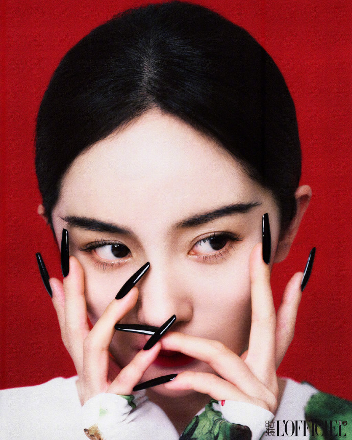 Pre - นิตยสาร L’OFFICIEL หยางมี่ YangMi 2024