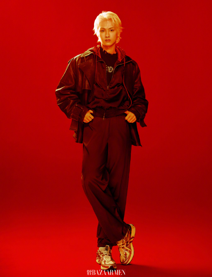 Pre - นิตยสาร Bazaar Men China JUNHUI WENJUNHUI 2025+โปสเตอร์(ในเล่ม)