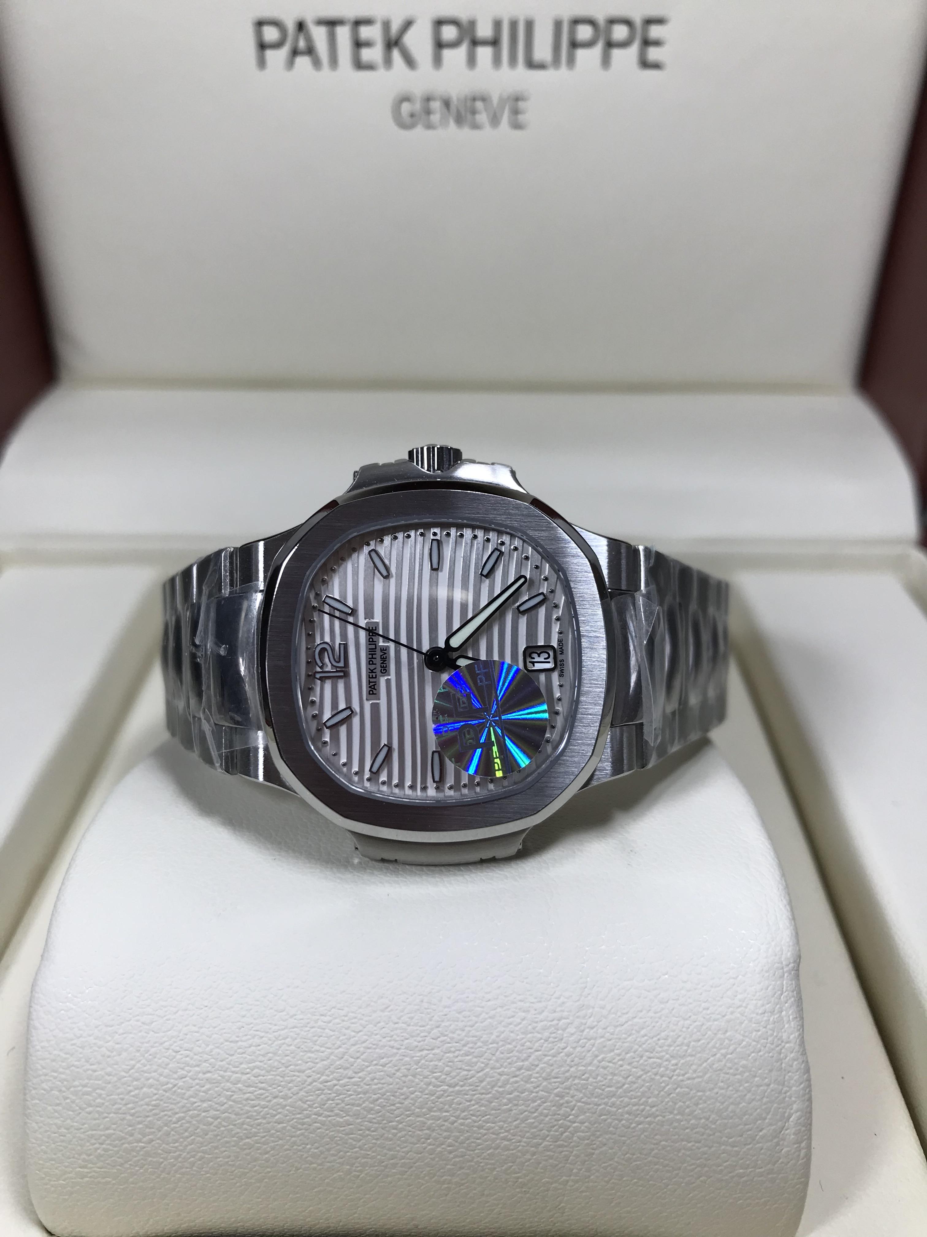 Patek Philippe Nautilus 7118/1A