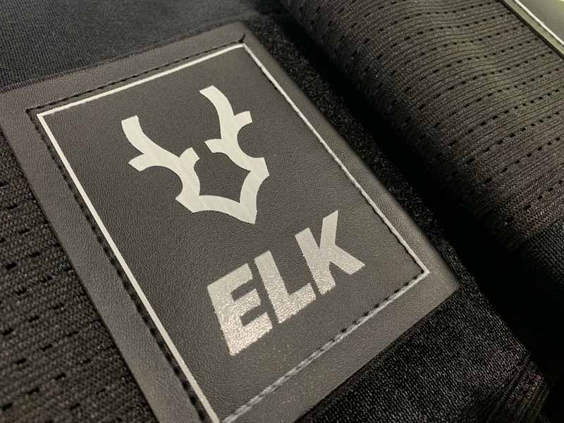 พิมพ์โลโก้บนหนัง สกรีนโลโก้บนหนัง ที่เย็บบนสินค้าแล้ว