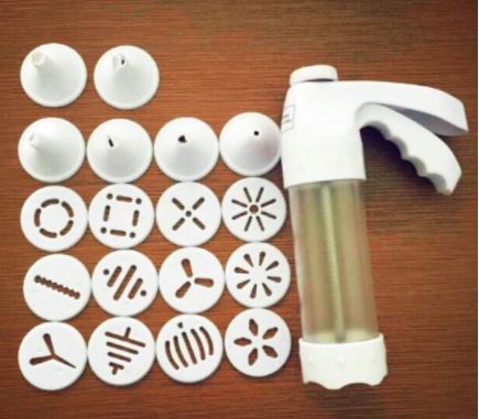 กระบอกกดคุกกี้พลาสติก พร้อมหัวบีบคุกกี้ 12 ลาย และหัวบีบครีมแต่งเค้ก 6 แบบ