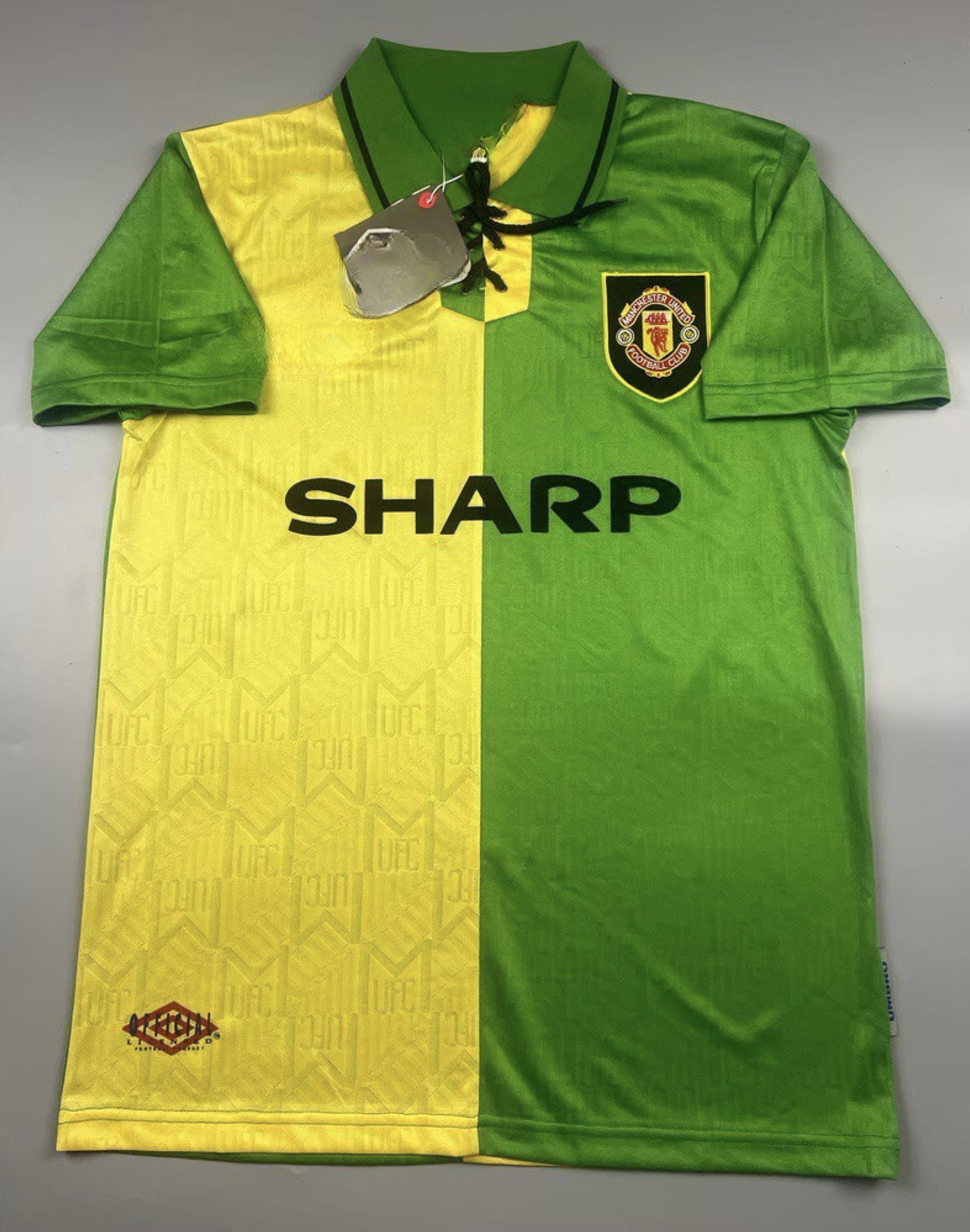 Retro เสื้อบอล ย้อนยุค แมนยู 1992 เยือน ขาว-เขียว Retro Manchester United Away เรโทร คลาสสิค 1992-94