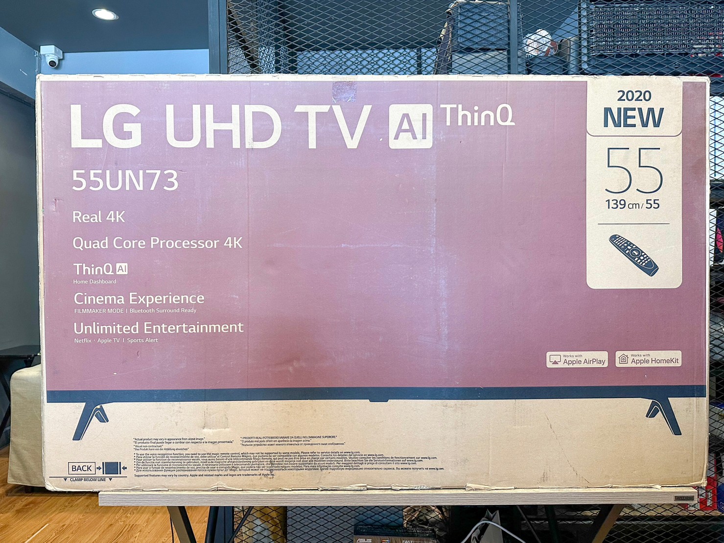 LG UHD 4K Smart TV รุ่น 55UN7300