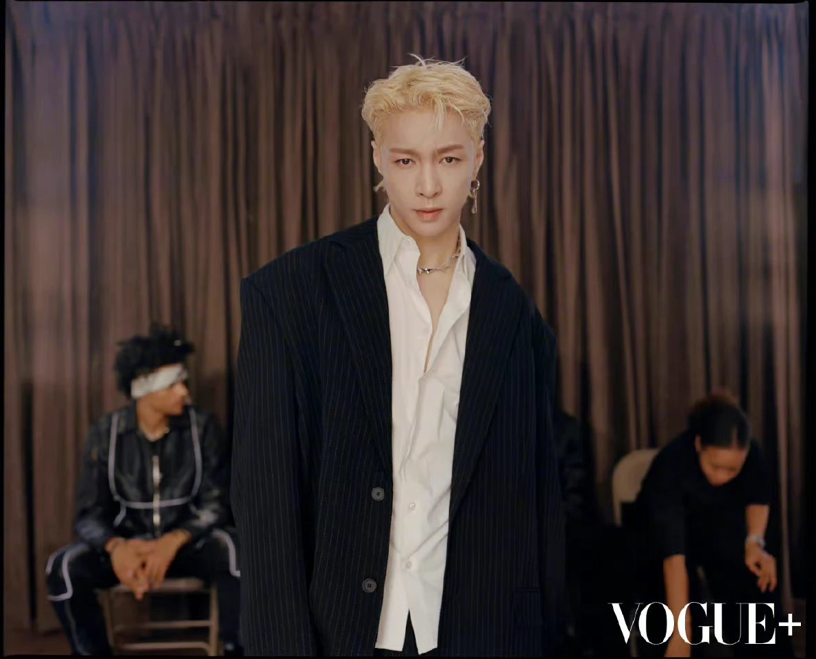 Pre - นิตยสาร VOGUE+ อี้ชิง ZhangYixing LAYZhang 2022