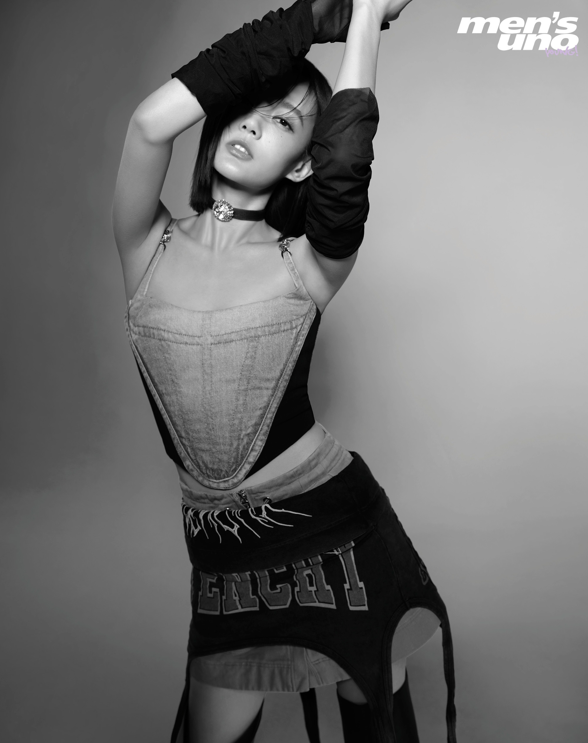 Pre - นิตยสาร men's uno young LiYitong หลี่อี้ถง 2022+โปสเตอร์