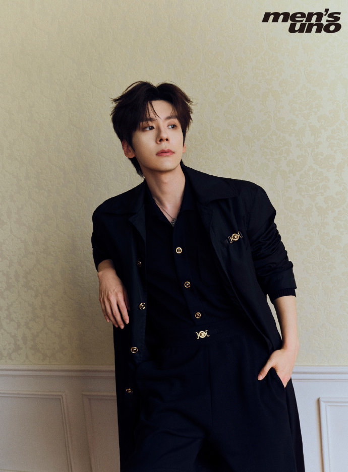 Pre - นิตยสาร Men’s Uno เว่ยเจ๋อหมิง WeiZheming 魏哲鸣 2025+ โปสเตอร์พับ