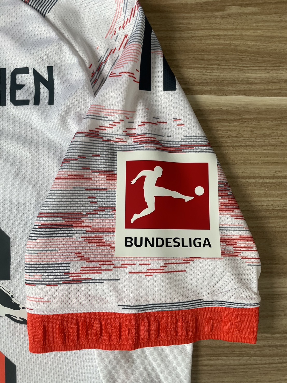 เสื้อฟุตบอลบาเยิน พร้อมชื่อ เบอร์ + อามลีค PLAYER 2025