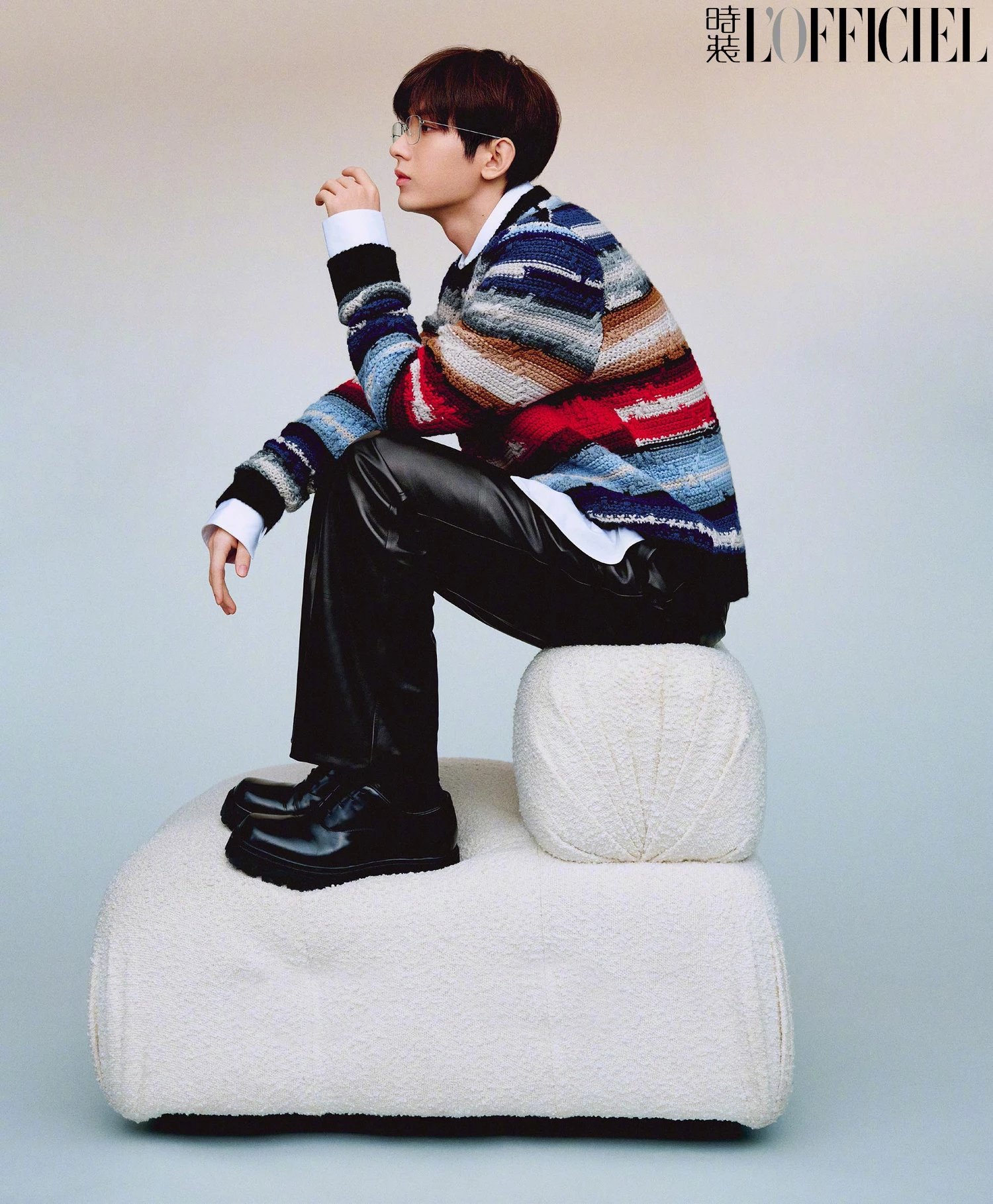 Pre - นิตยสาร L'OFFICIEL เฉิงอี้ ChengYi 2023+โปสเตอร์+การ์ดอฟช