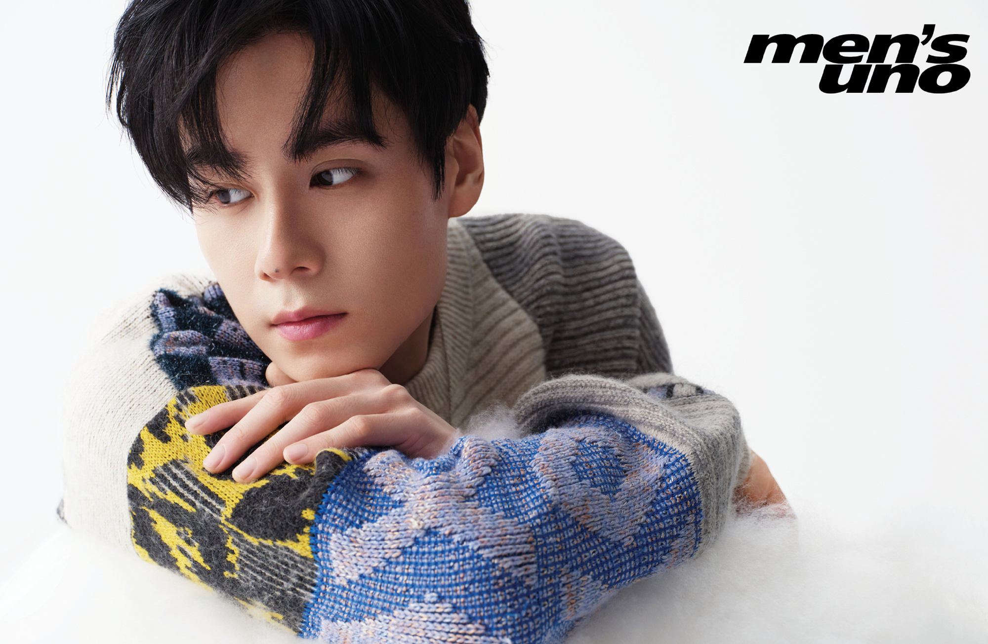 Pre - นิตยสาร men's uno หูอี้เทียน HuYitian 3/2024+โปส อฟช.
