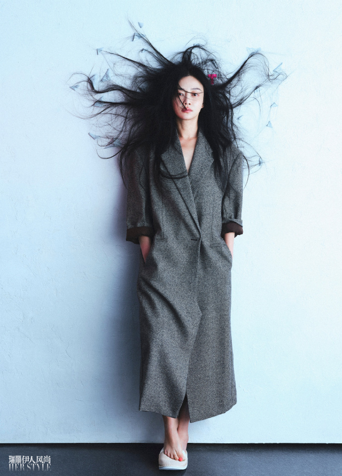 Pre - [瑞丽伊人风尚] นิตยสาร Rayli HerStyle ถานจั๋ว TanZhuo 2024